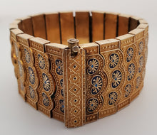 Load image into Gallery viewer, looking for a cash for gold buyer near you. We are the best buyer in San Diego when you want to sell gold or sell silver, we also are one of San Diego's best coin buyers. Looking for a place to "sell silver in San Diego" we pay the best in San Diego.