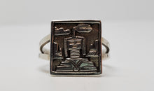 Load image into Gallery viewer, we are silver buyers and gold buyers in San Diego, get the best price with us.